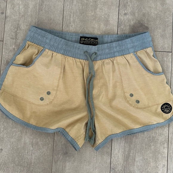 Rare United By Blue Women’s Athletic shorts size small - Picture 1 of 16